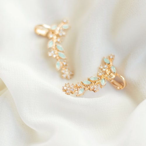 Classic Pearl Studs